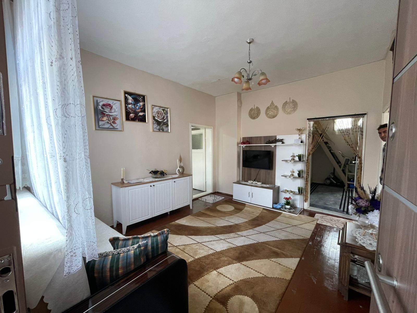 ABDURRAHMAN GAZİDE 2 KATLI BİNA